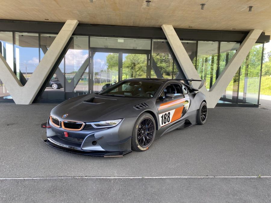  BMW i8 Procar by EDO Motorsport 2020 года  (фото 5 из 7)